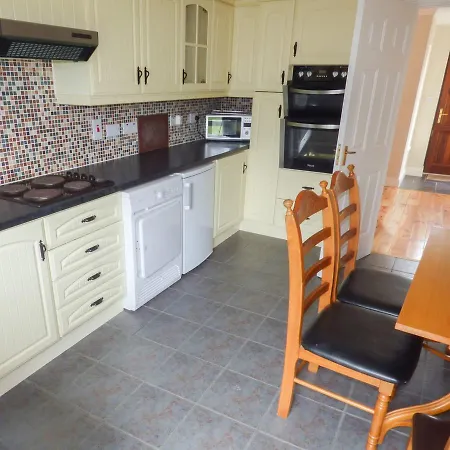 Lakehouse 10 Holiday home Portnoo